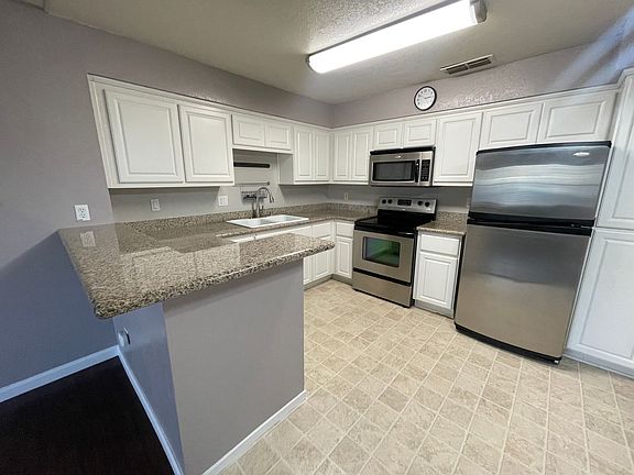 4th image of 2915 N Texas St APT 128