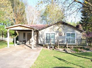 1527 Robin Rd, Newton, NC 28658