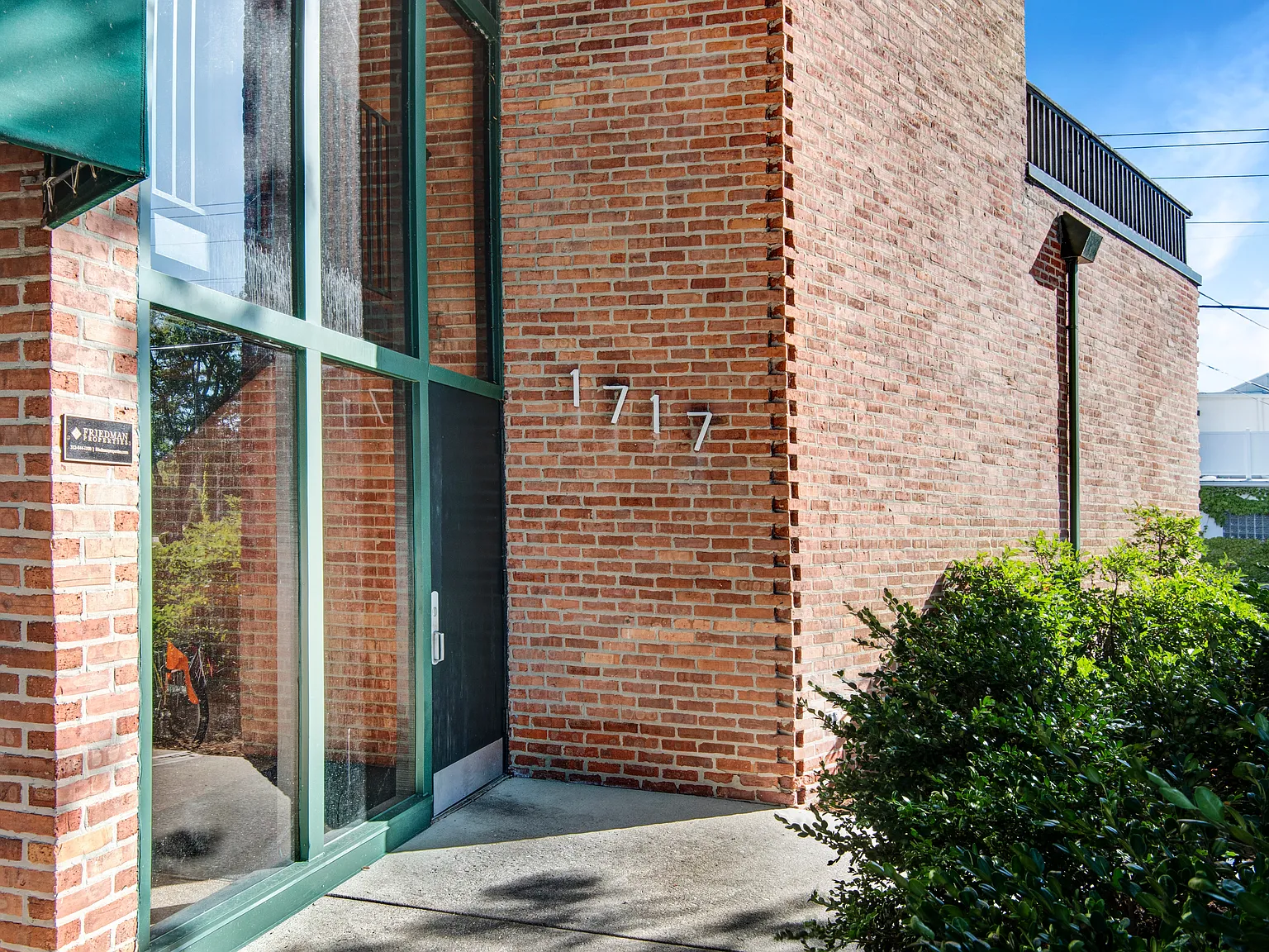 1 bed, 600 sqft, $1,680 — Photo 2