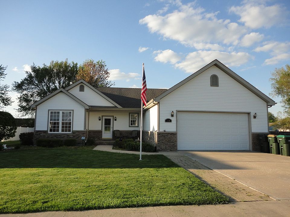 1st image of 220 E Big Timber Dr