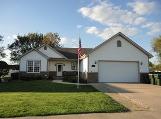 220 E Big Timber Dr, Coal City, IL 60416