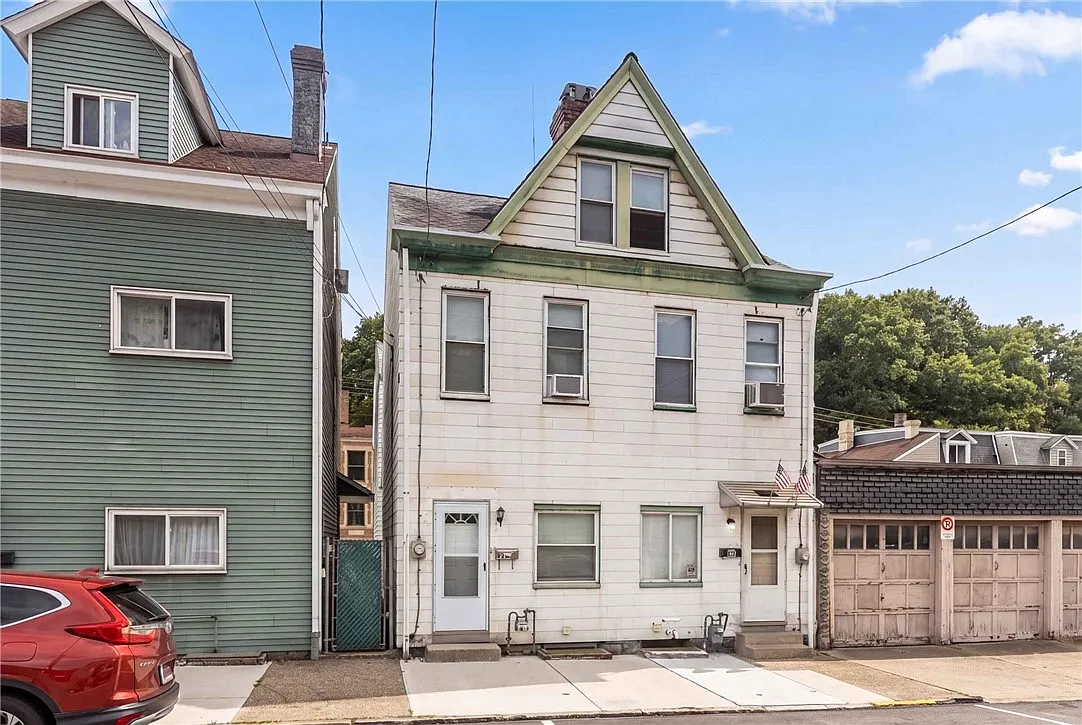 2 bed, $1,400 — Photo 1