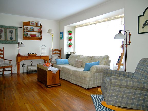 2nd image of 68 Sheridan Ave