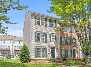 15679 King Louis Ct, Charlotte, NC 28277