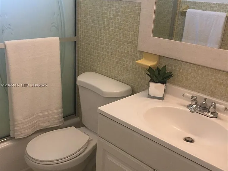 1720 Funston St #203 — Photo 5