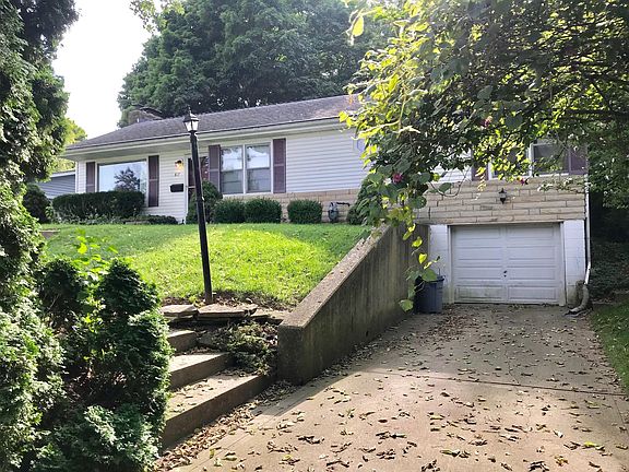 2nd image of 817 Smithfield Dr E