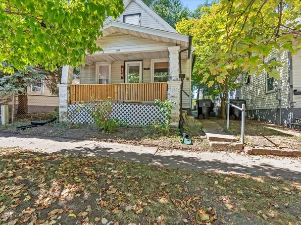 806 N Morris Ave, Bloomington, IL 61701