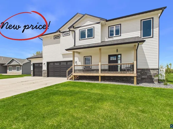 308 E 11th St, Crooks, SD 57020