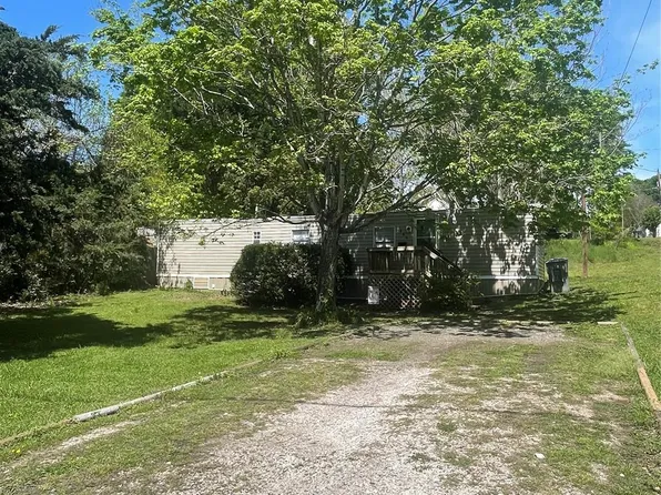 104 Poplar St, Clover, SC 29710