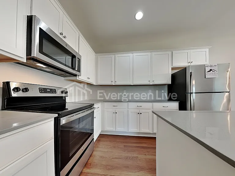15661 Capstone Blvd — Photo 5