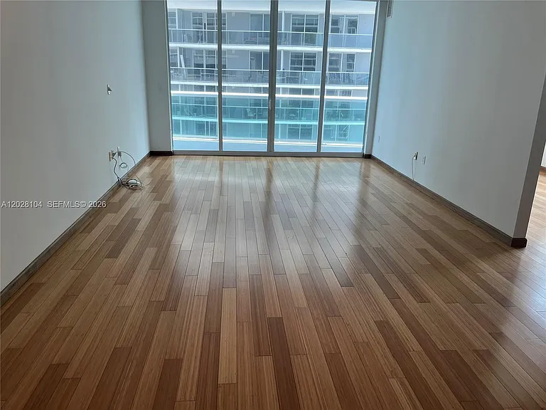 1800 N Bayshore Dr #915 — Photo 7