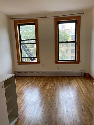 Rented by Peter Meskouris LREB | media 12