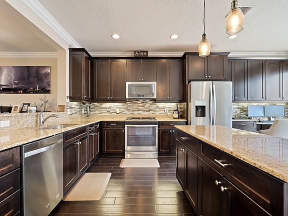 5th image of 1057 N Prescott Dr