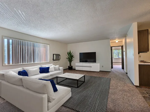 Kingswood, 1001 18th St N, Fargo, ND 58102