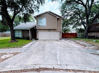 10319 Oak Limb Dr, Houston, TX 77065