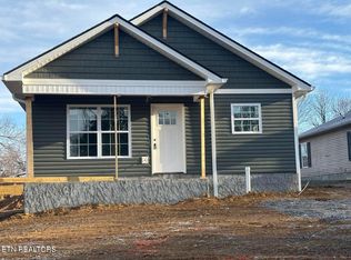 222 Badgett St, Alcoa, TN 37701