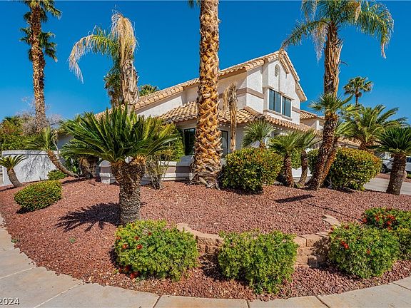 3rd image of 2921 Broken Willow Cir