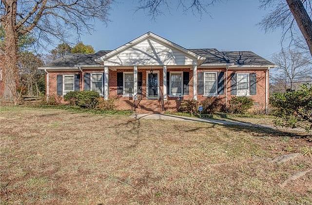1st image of 1016 Creekbriar Ave