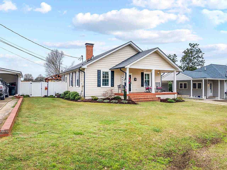 402 W East St Erwin, NC Zillow Apartments for Rent in Erwin