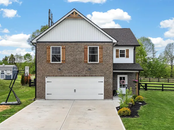 570 Claiborne Dr, Dry Ridge, KY 41035
