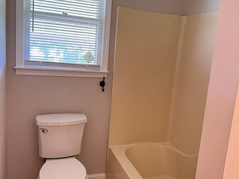 438 Kelsey Dr — Photo 15