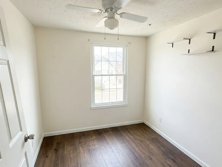 594 Cascade Way #1 — Photo 17