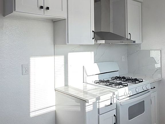 5th image of 7418 Napa Ct #7418