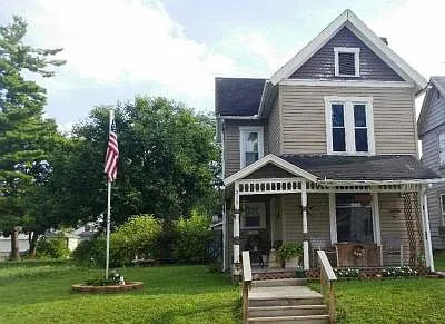 319 Randolph St photo 1