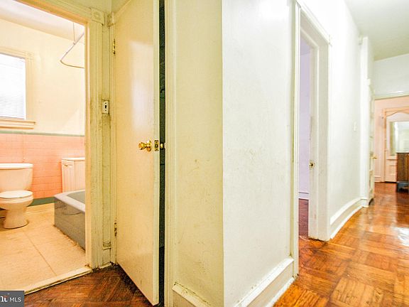 3rd image of 1003 W Duncannon Ave