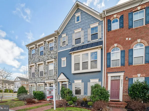 22513 Sweetspire Dr, Clarksburg, MD 20871
