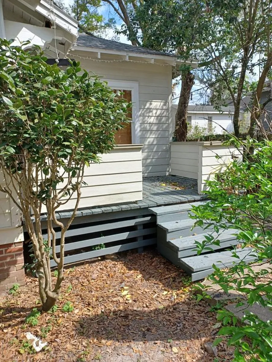 Building Photo - 611 N Gadsden St