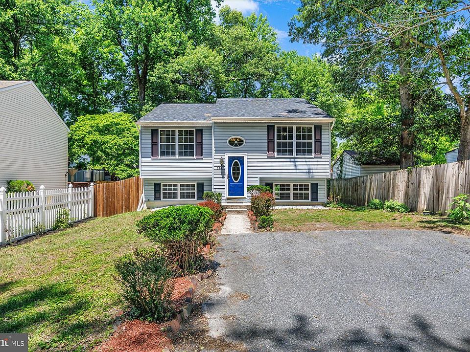 1st image of 674 207th St