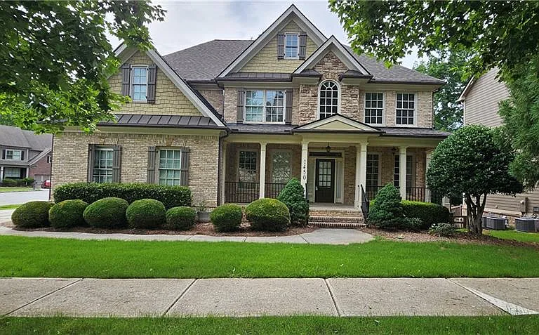 1450 Ashbury Park Dr — Photo 1