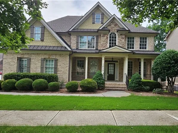 1450 Ashbury Park Dr, Hoschton, GA 30548
