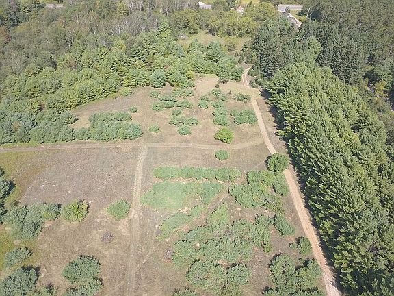 5th image of N4471 Marsh Rd