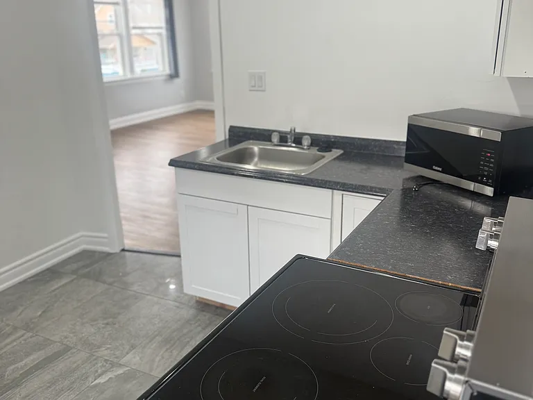 426 Abbott Rd — Photo 6