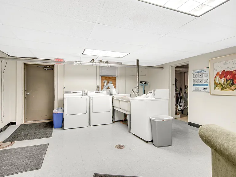 2107 Hennepin Ave #11 — Photo 21