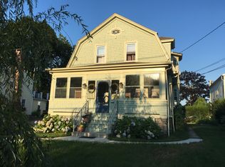 12 Pearl St, Mystic, CT 06355