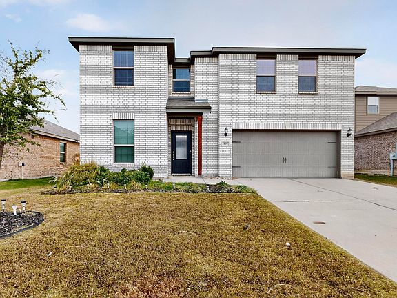 2nd image of 305 Honeysuckle Ln