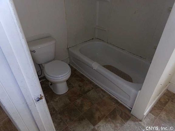 4th image of 626 W Manlius St