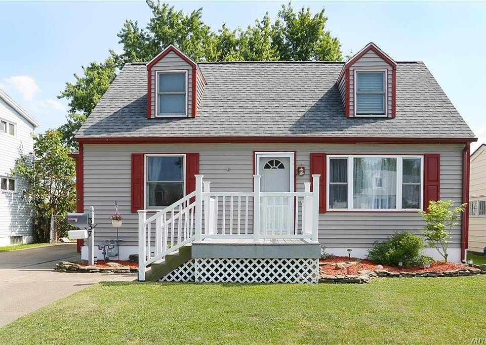 1st image of 337 Ellen Dr