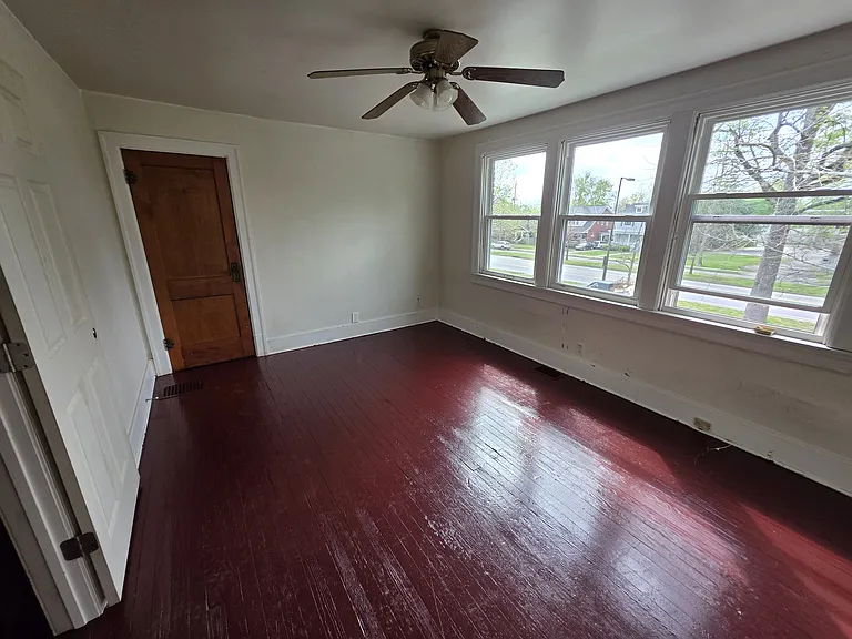 4105 Southern Pkwy #3 — Photo 8