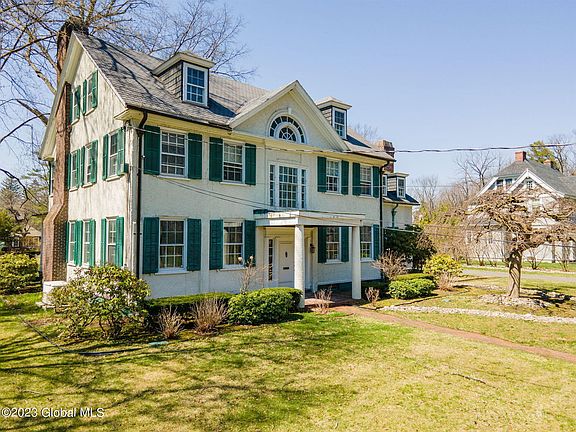 2nd image of 1279 Lowell Rd