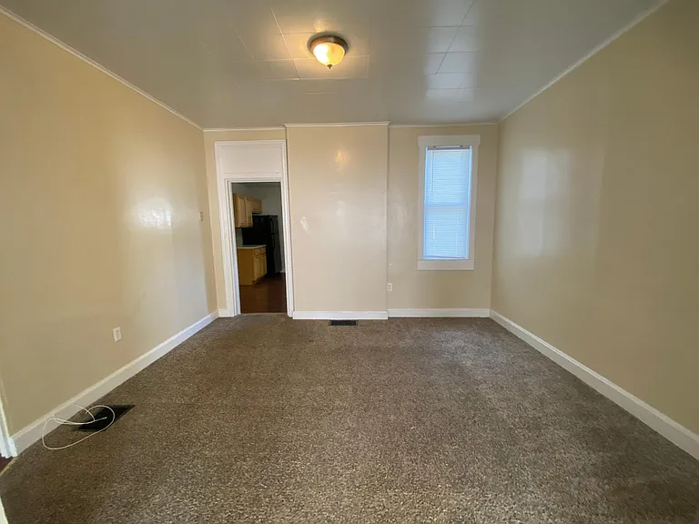 159 E Penn St #HOUSE — Photo 6