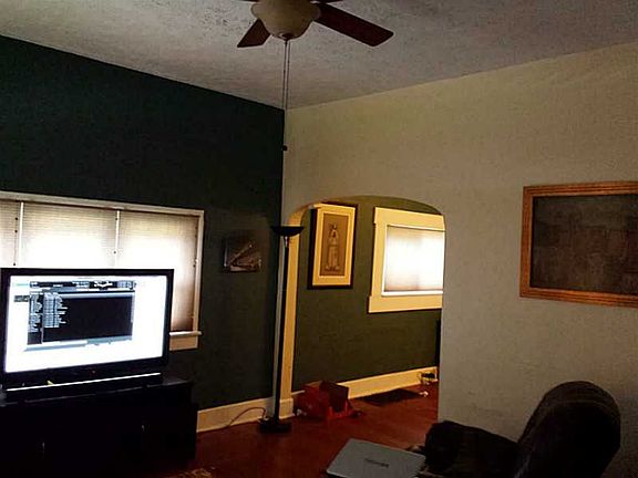 2nd image of 1153 Linden St