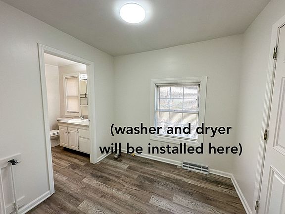 4th image of 520 Harlan Ave NE #1