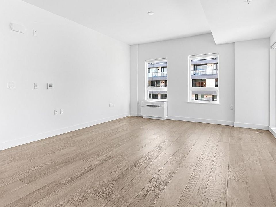 1st image of 3590 W 39th Ave #301