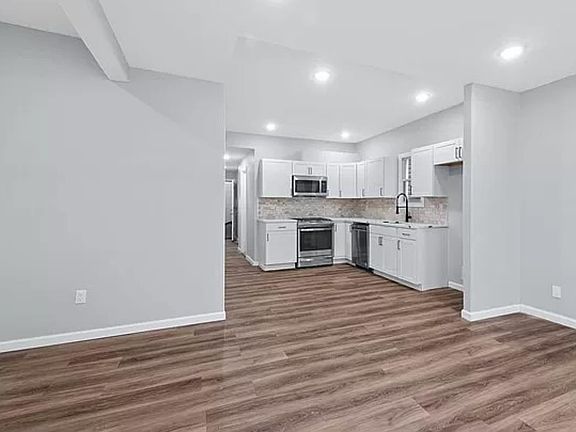 3rd image of 58 Old Bergen Rd #1