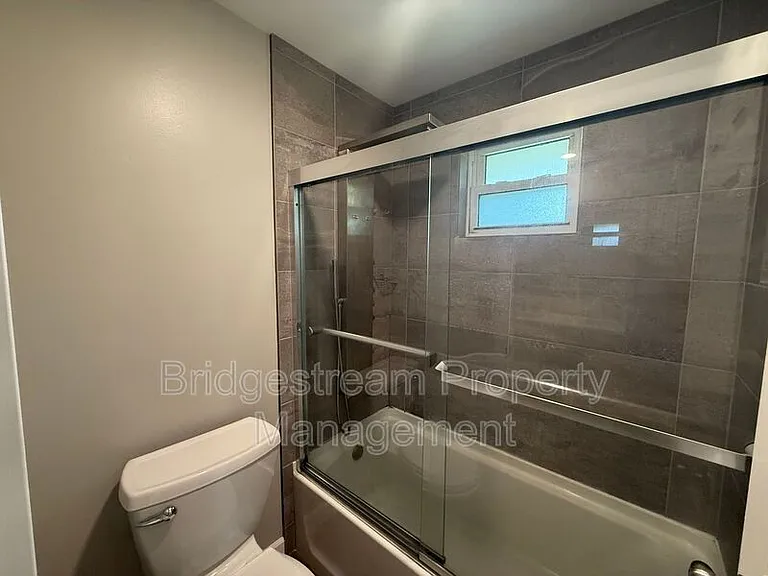 7611 Blossomview Ct — Photo 11