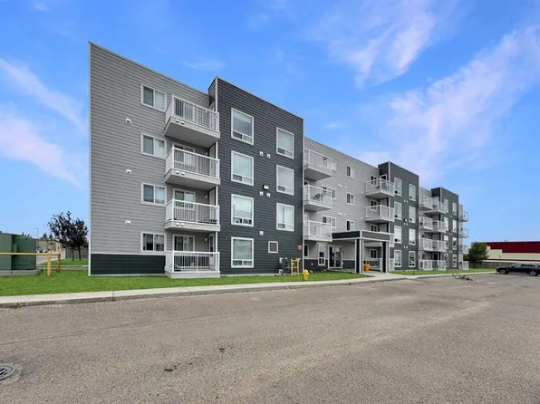 5101 E 18th St #102B, Lloydminster, AB T9V 2G7